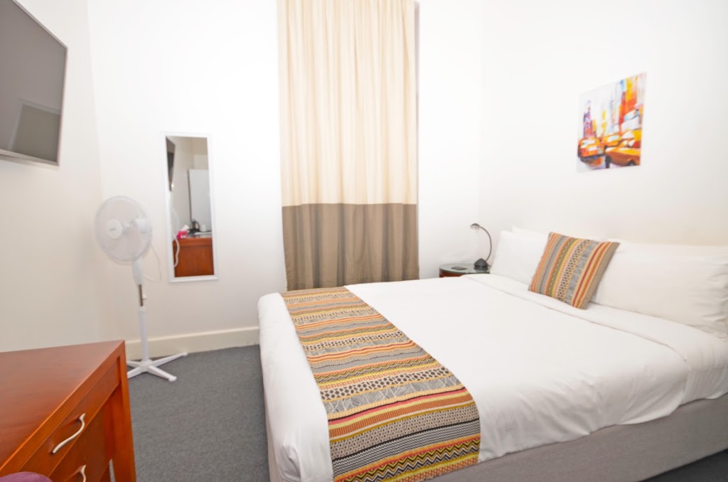 The Hallows Accommodation | lodging | 40 Lloyds Rd, Bathurst NSW 2795, Australia | 0421435385 OR +61 421 435 385
