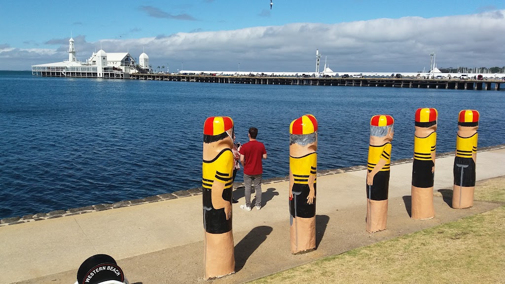 Floating Christmas Tree & Light Show |  | Steampacket Gardens, Eastern Beach, Geelong VIC 3220, Australia | 0352725272 OR +61 3 5272 5272