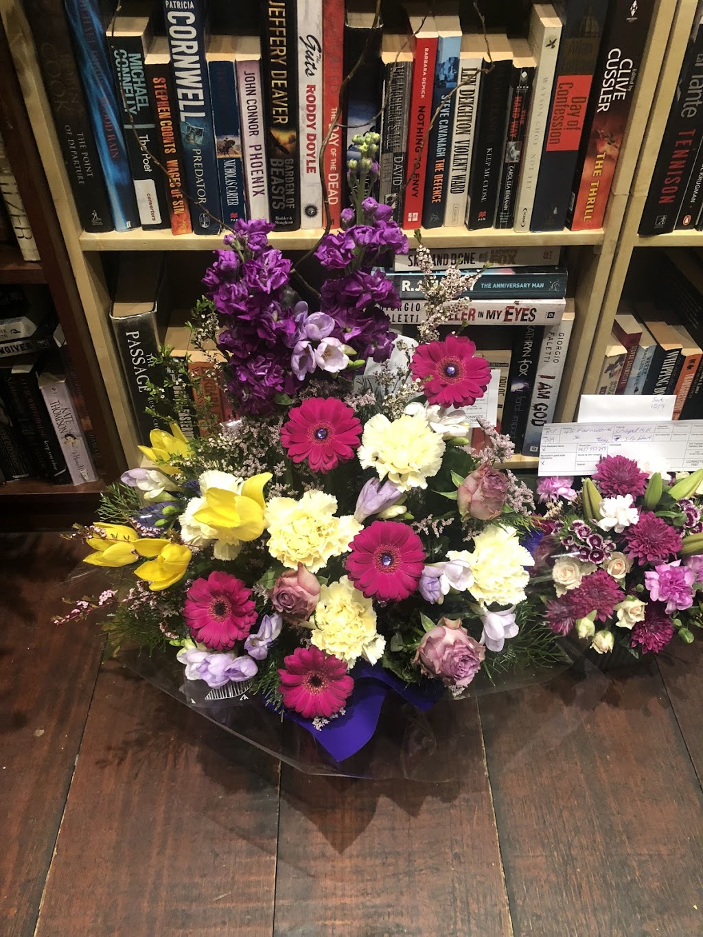 Middle Park Florist Brisbane | florist | Park Village Shopping Centre, 7/27 Riverhills Rd, Middle Park QLD 4074, Australia | 0732793588 OR +61 7 3279 3588