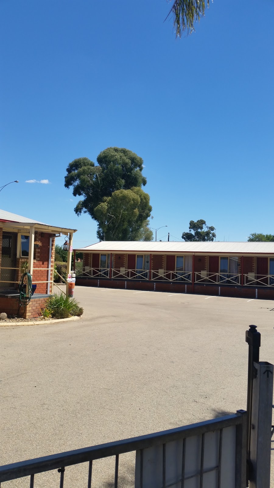 Old Coach Motor Inn | 288 Ogilvie Ave, Echuca VIC 3564, Australia | Phone: (03) 5482 3155