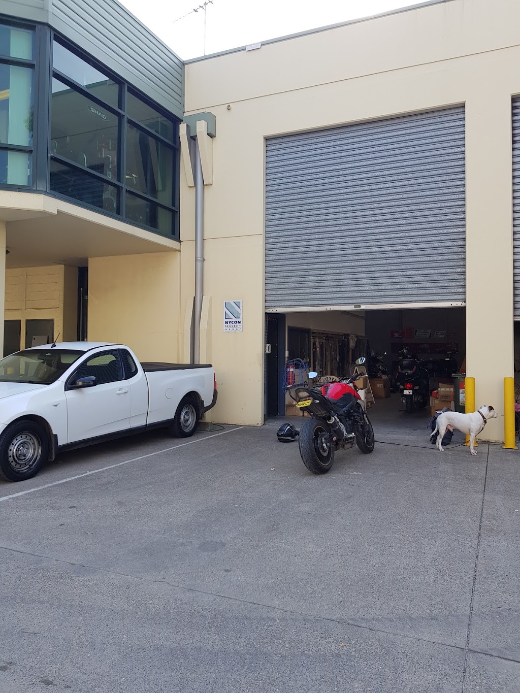 Beaconsfield Motorcycle Supermarket | car repair | 7/24-26 Burrows Rd, Alexandria NSW 2044, Australia | 0293180008 OR +61 2 9318 0008