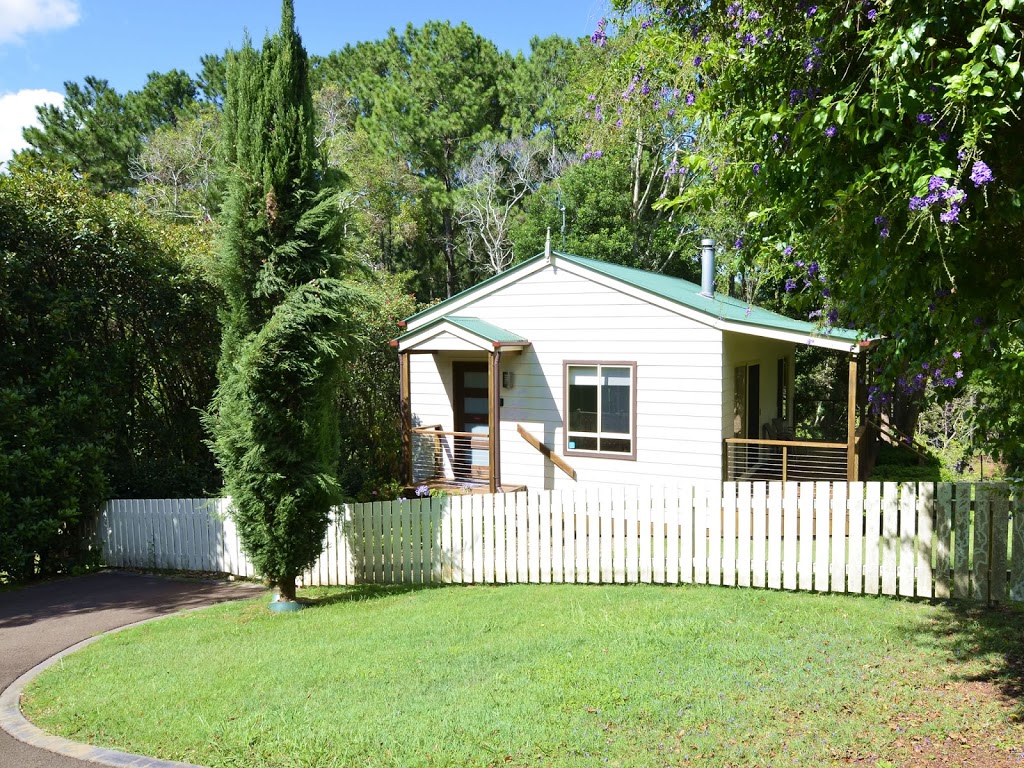 Apple Tree Cottage & Studio, Montville. | lodging | 12 Hoffman Cl, Montville QLD 4560, Australia | 0407761685 OR +61 407 761 685