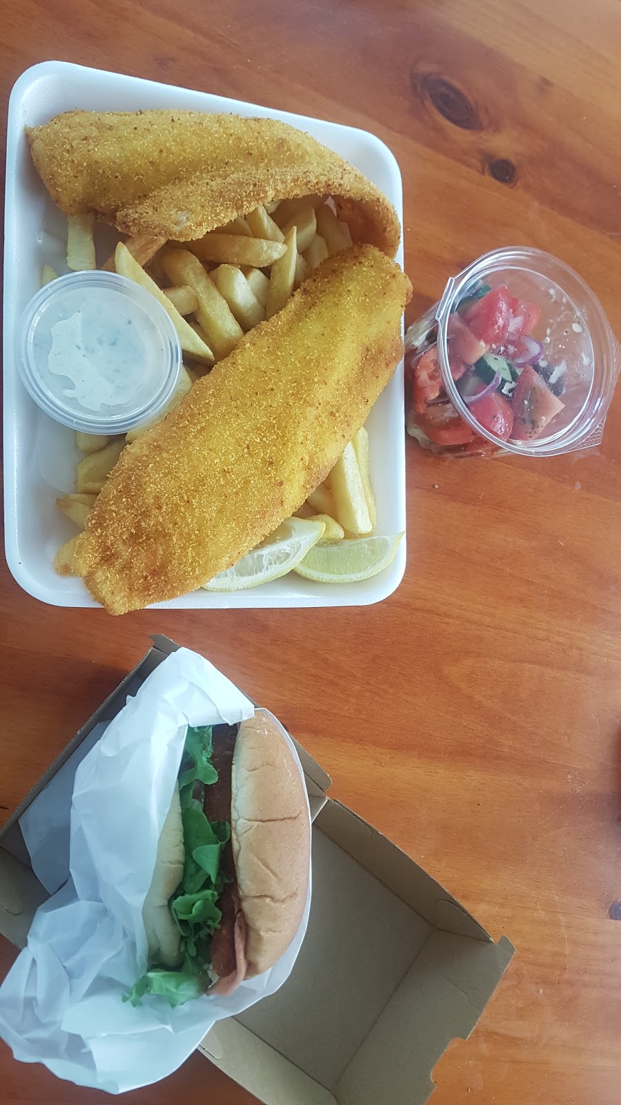 Georgies Corner Burgers & Cooked Seafood | restaurant | 96 Windmill St, Tarragindi QLD 4121, Australia | 0738926190 OR +61 7 3892 6190