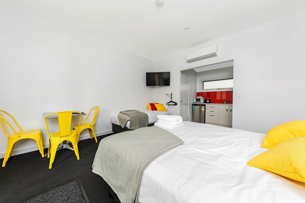 The Dickins Woodend | lodging | 3 Brooke St, Woodend VIC 3442, Australia | 0409870782 OR +61 409 870 782
