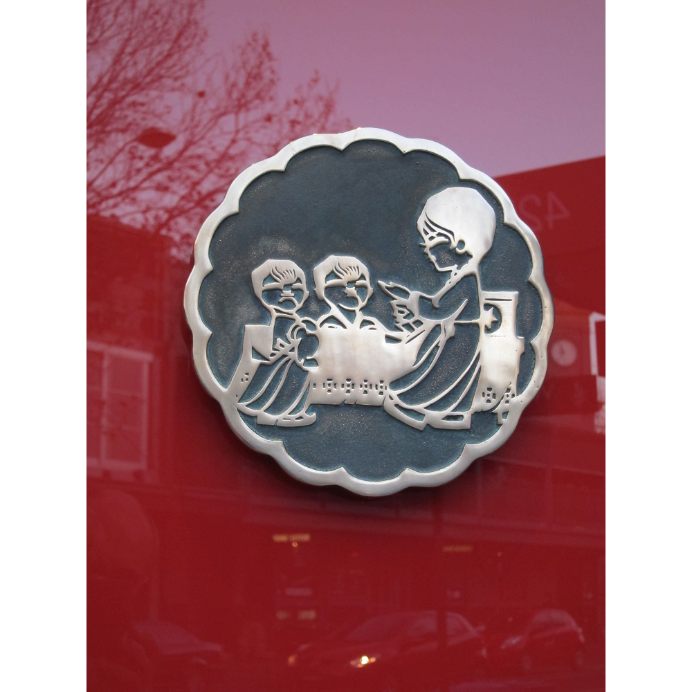 Mrs Red & Sons Pty LTD | 427 Crown St, Surry Hills NSW 2010, Australia | Phone: (02) 9310 4860