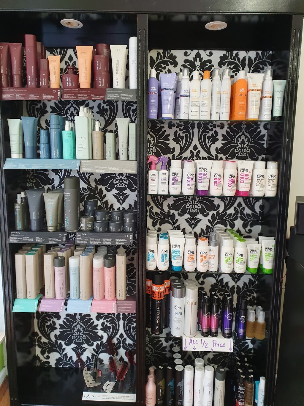 Out & About Hair and Beauty | hair care | 17 Main St, Lobethal SA 5241, Australia | 0883895628 OR +61 8 8389 5628
