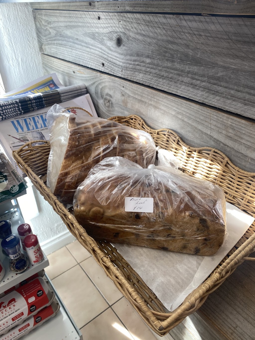 Warung Kita | 3/50 Metung Rd, Metung VIC 3904, Australia | Phone: 0481 600 523