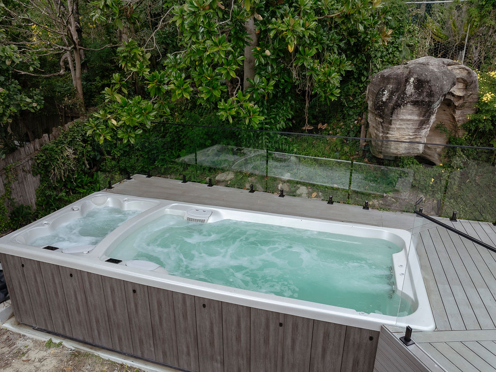 Halo Spas Bendigo | 90 Victa Rd, East Bendigo VIC 3550, Australia | Phone: 1300 548 794