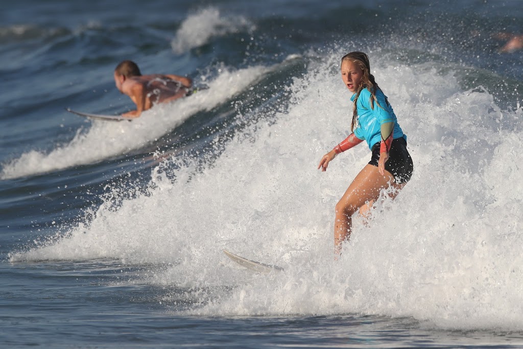 Newcastle Surf School | Lot 1 Nobbys Rd Parking, Nobbys Beach NSW 2290, Australia | Phone: 0405 500 469