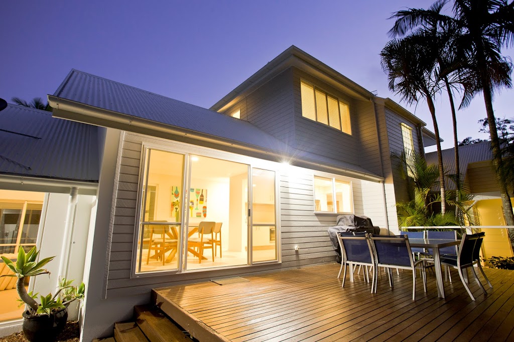 Noosa Heads Beach House | lodging | 6 Cooran Ct, Noosa Heads QLD 4567, Australia | 0754473566 OR +61 7 5447 3566