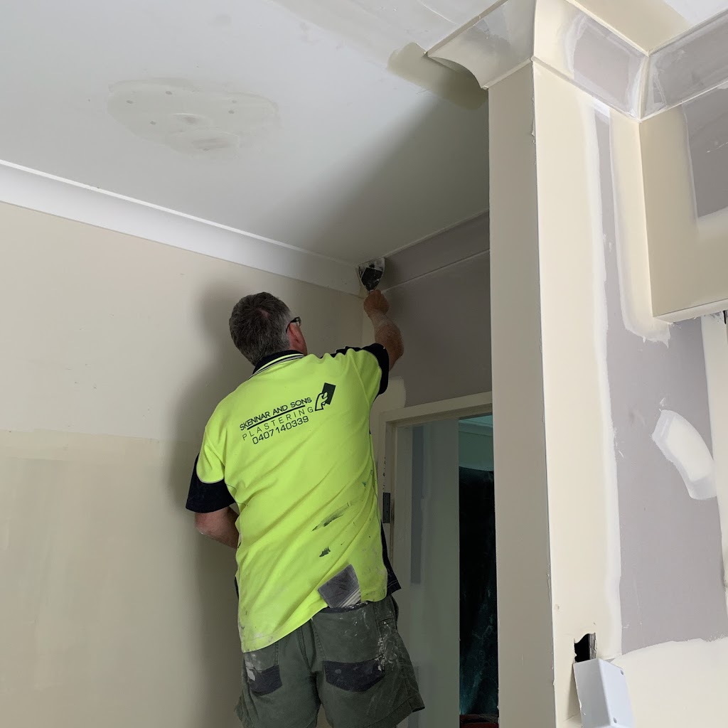 Skennar & Sons Plastering | 2/11 Maiala Cl, Paradise Point QLD 4216, Australia | Phone: 0400 140 680