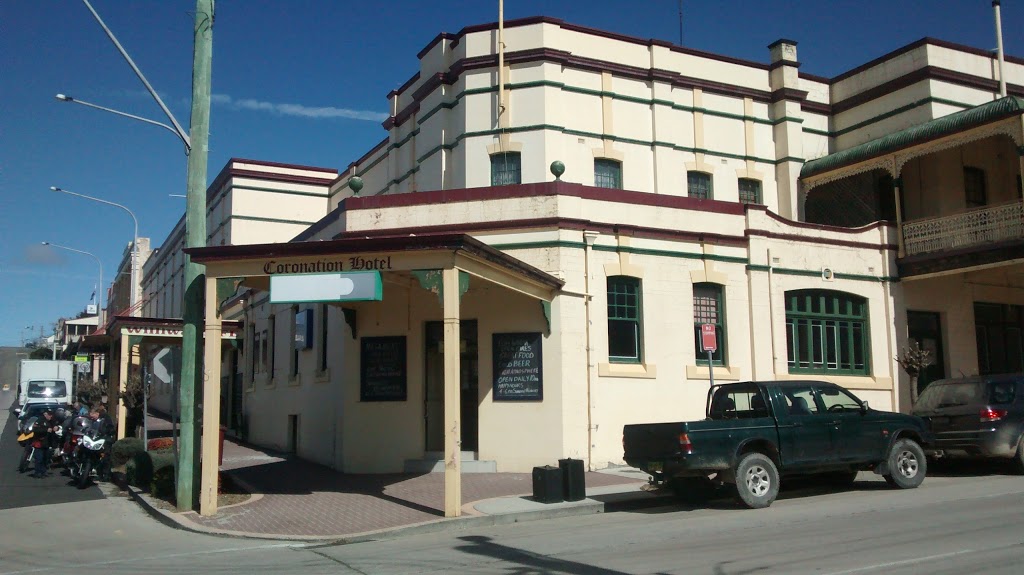 Coronation Hotel | restaurant | 41 Williwa St, Portland NSW 2847, Australia | 0263555307 OR +61 2 6355 5307