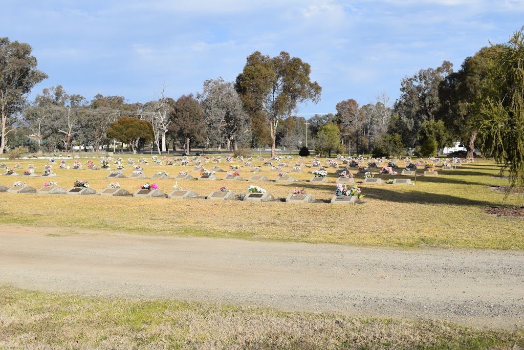 Holbrook Cemetery | cemetery | Holbrook NSW 2644, Australia | 0260298588 OR +61 2 6029 8588