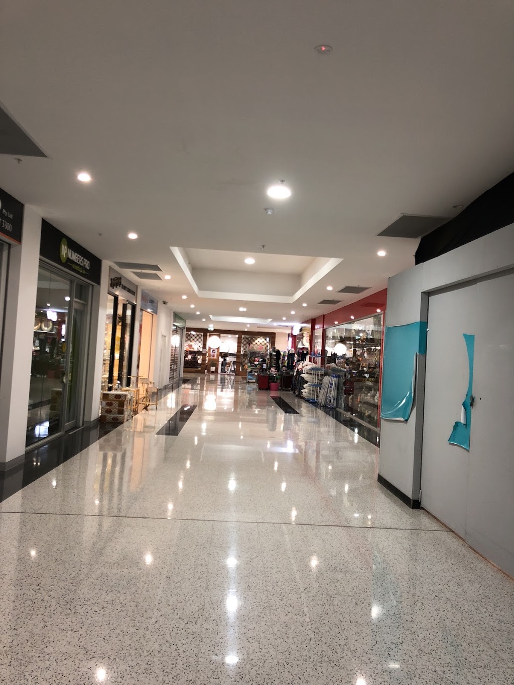 COLES EXPRESS TARNEIT | Wyndham Shopping Centre, 380 Sayers Rd, Tarneit VIC 3029, Australia | Phone: (03) 9748 3439