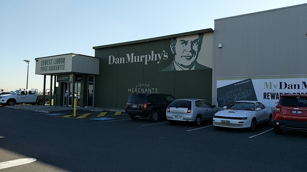 Dan Murphys Essendon Fields | store | Essendon Fields Shopping Centre, 111 Bulla Road, Essendon Fields VIC 3041, Australia | 1300723388 OR +61 1300 723 388