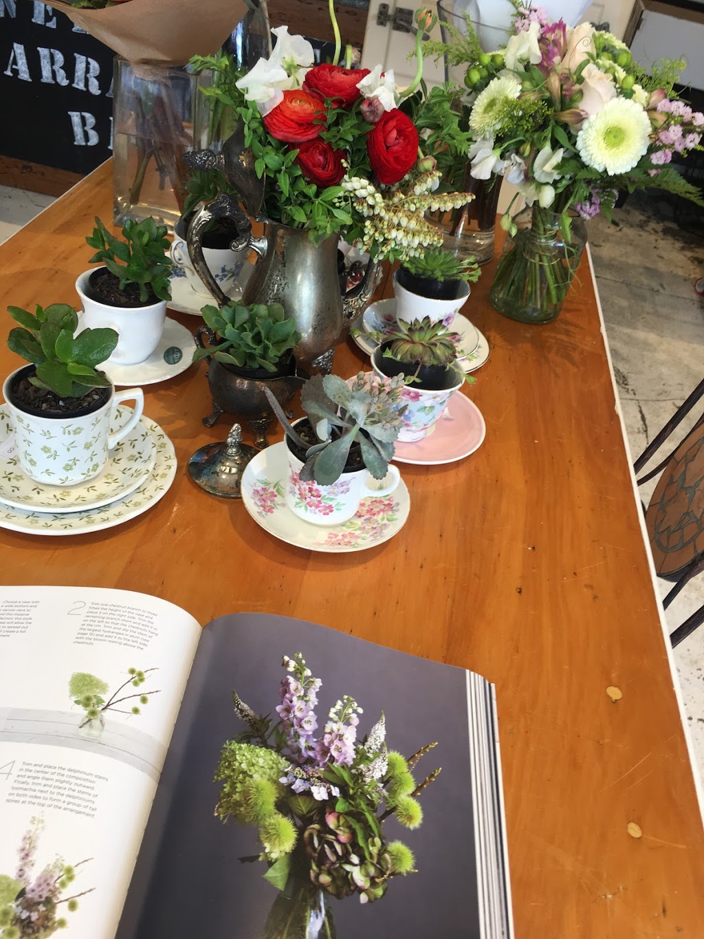 Yarra Blooms | florist | 276 Yarra St, Warrandyte VIC 3113, Australia | 0398440066 OR +61 3 9844 0066