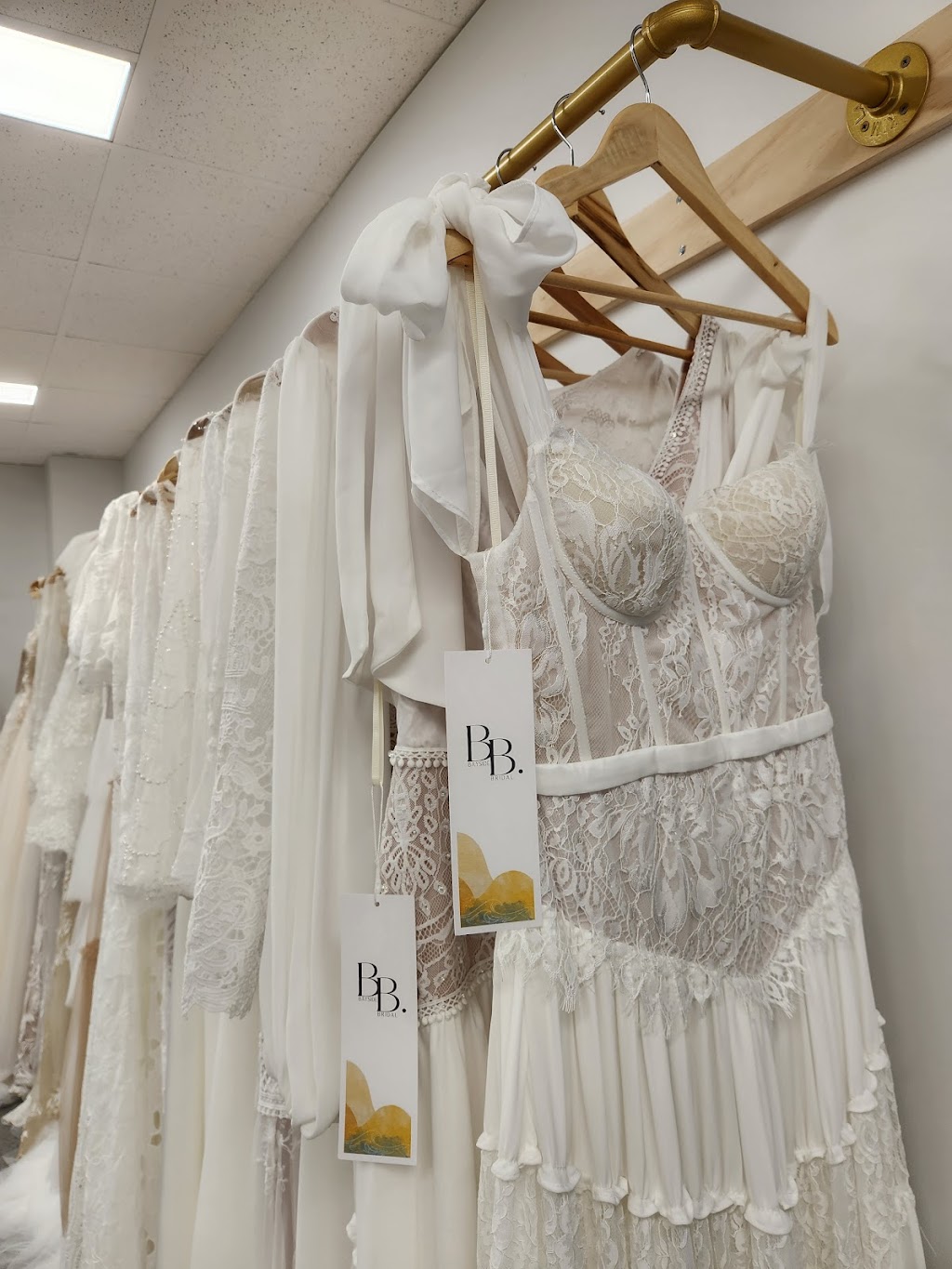 Bayside Bridal | Suite 19 (Basement Level/30-32 Cypress St, Redland Bay QLD 4165, Australia | Phone: 0415 713 014