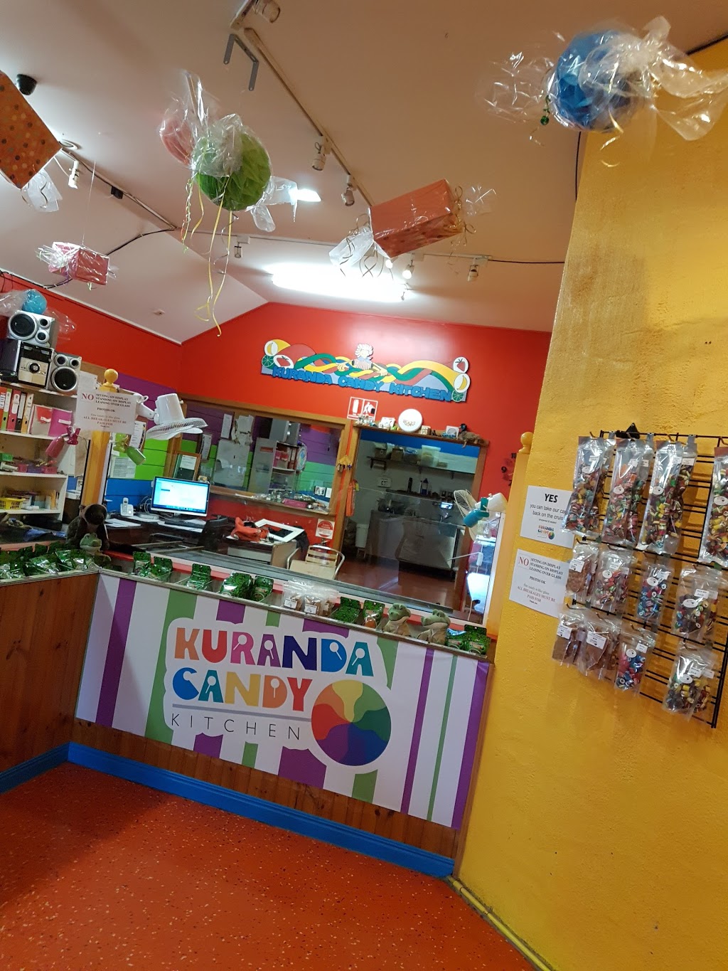 Kuranda Candy Kitchen | store | 21 Coondoo St, Kuranda QLD 4881, Australia | 0740939363 OR +61 7 4093 9363