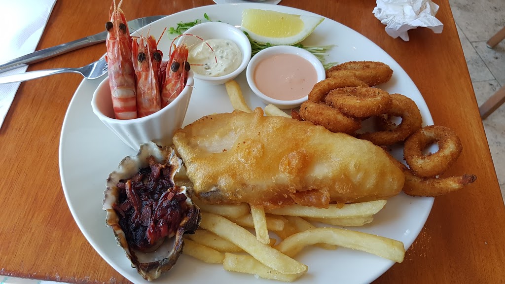 Fish Dvine & The Rum Bar | restaurant | 303 Shute Harbour Rd, Airlie Beach QLD 4802, Australia | 0749480088 OR +61 7 4948 0088