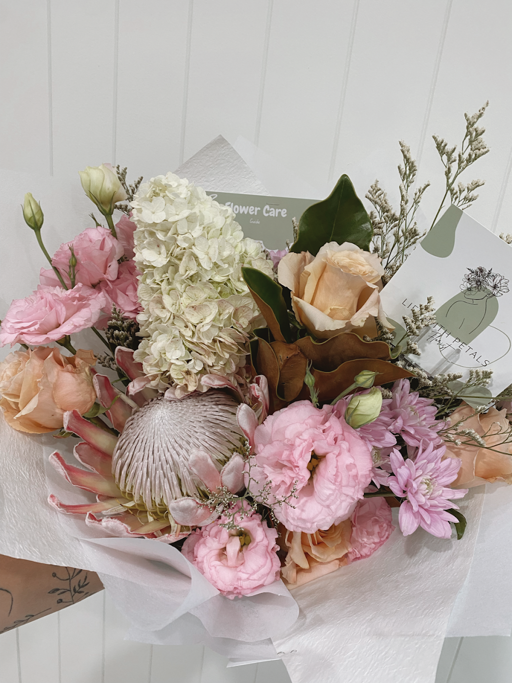 Life With Petals | Shop 5/252 Lakedge Ave, Berkeley Vale NSW 2261, Australia | Phone: 0419 109 990