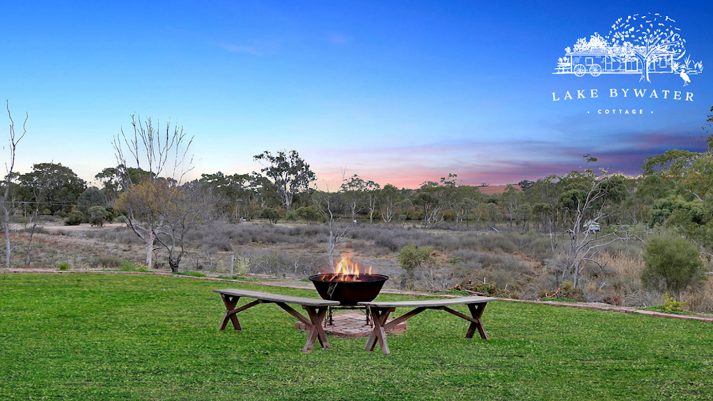 Lake Bywater Cottage, Walker Flat | 4819 Angas Valley Rd, Walker Flat SA 5238, Australia | Phone: 0405 083 704