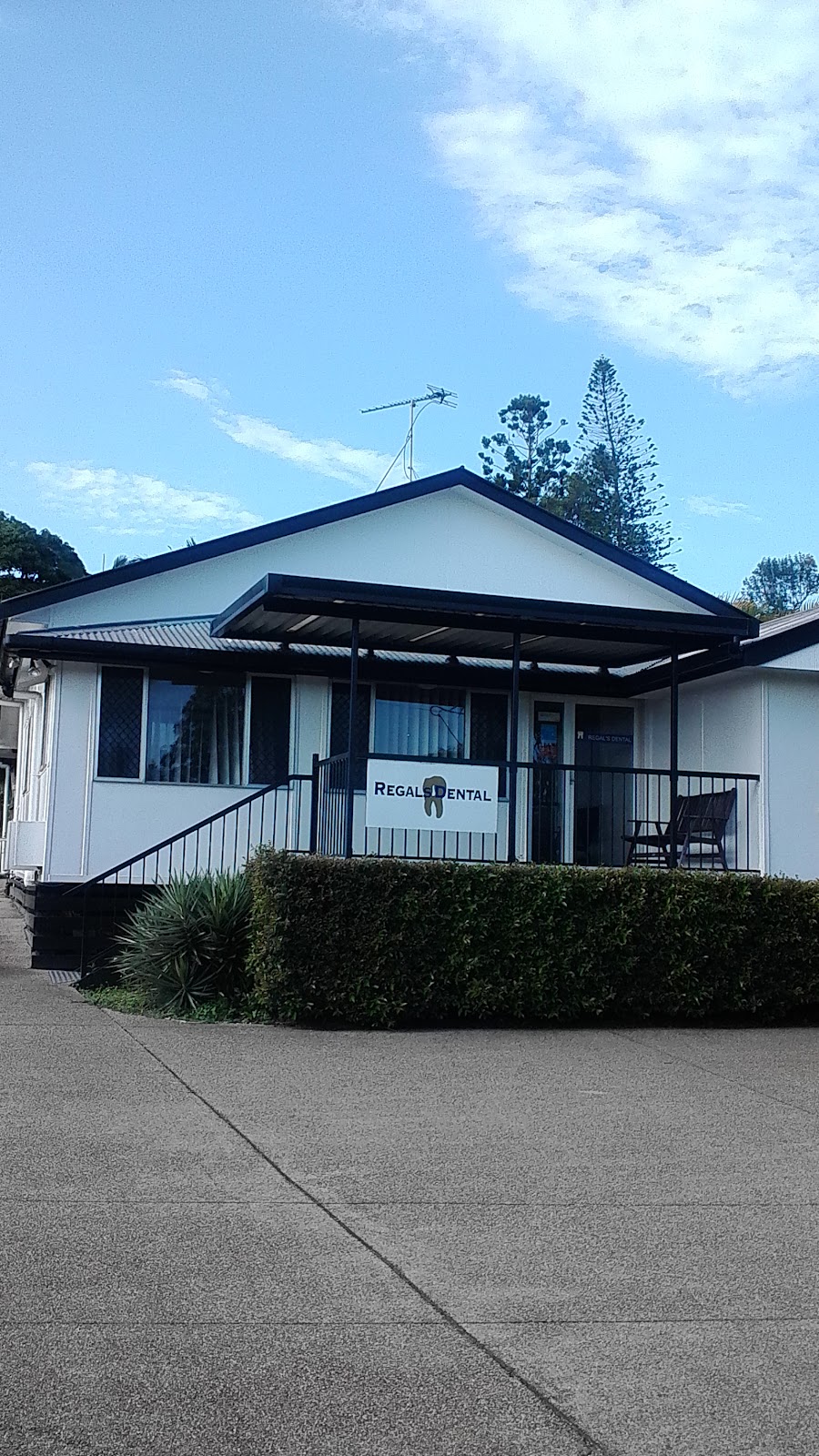 Regals Dental | 63 Whitman St, Yeppoon QLD 4703, Australia | Phone: (07) 4939 2548