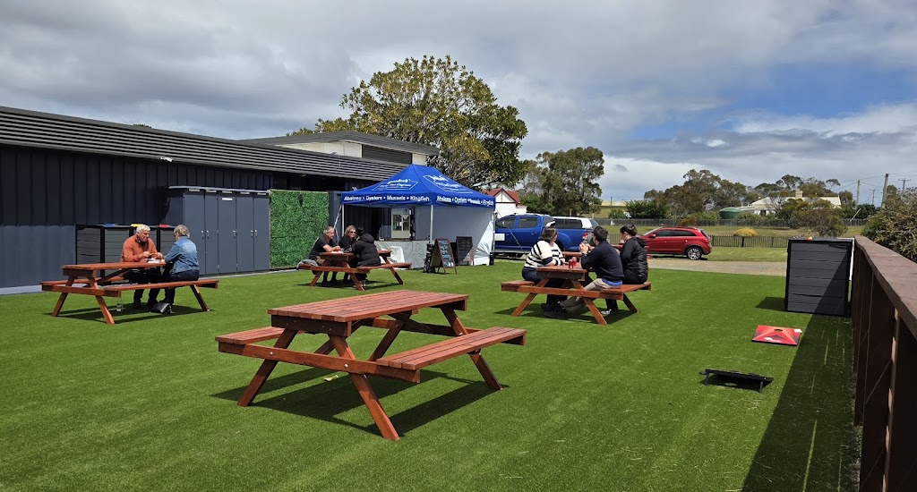 Forty Two Degrees Dunalley | 139 Arthur Hwy, Dunalley TAS 7177, Australia | Phone: 0488 218 128