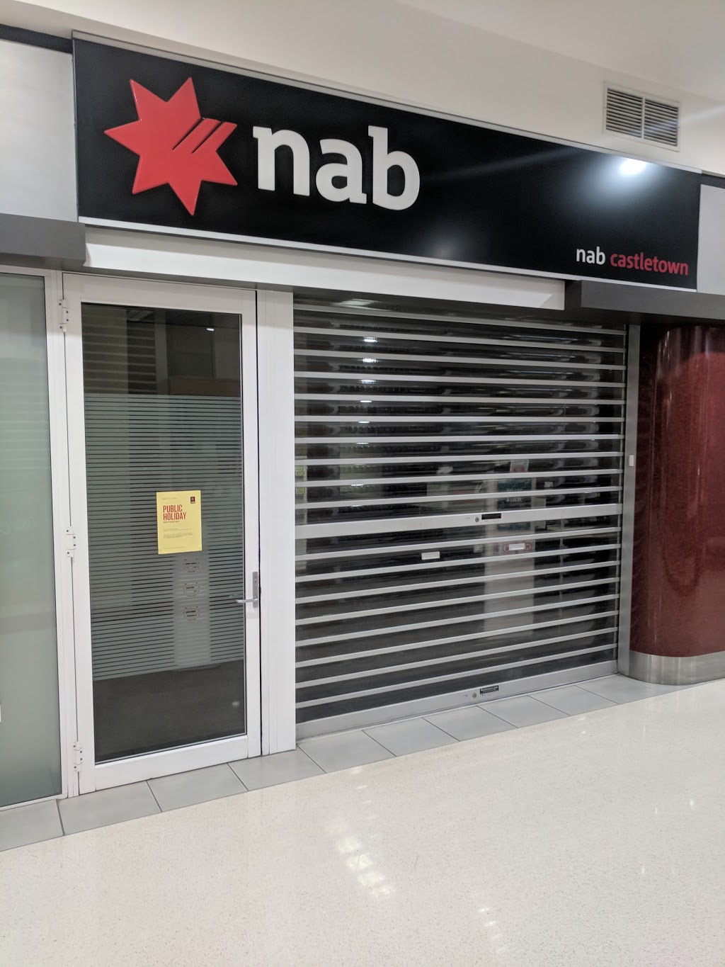 NAB branch | bank | Castletown Shopping Centre, 35 Kings Rd, Hyde Park QLD 4812, Australia | 132265 OR +61 132265
