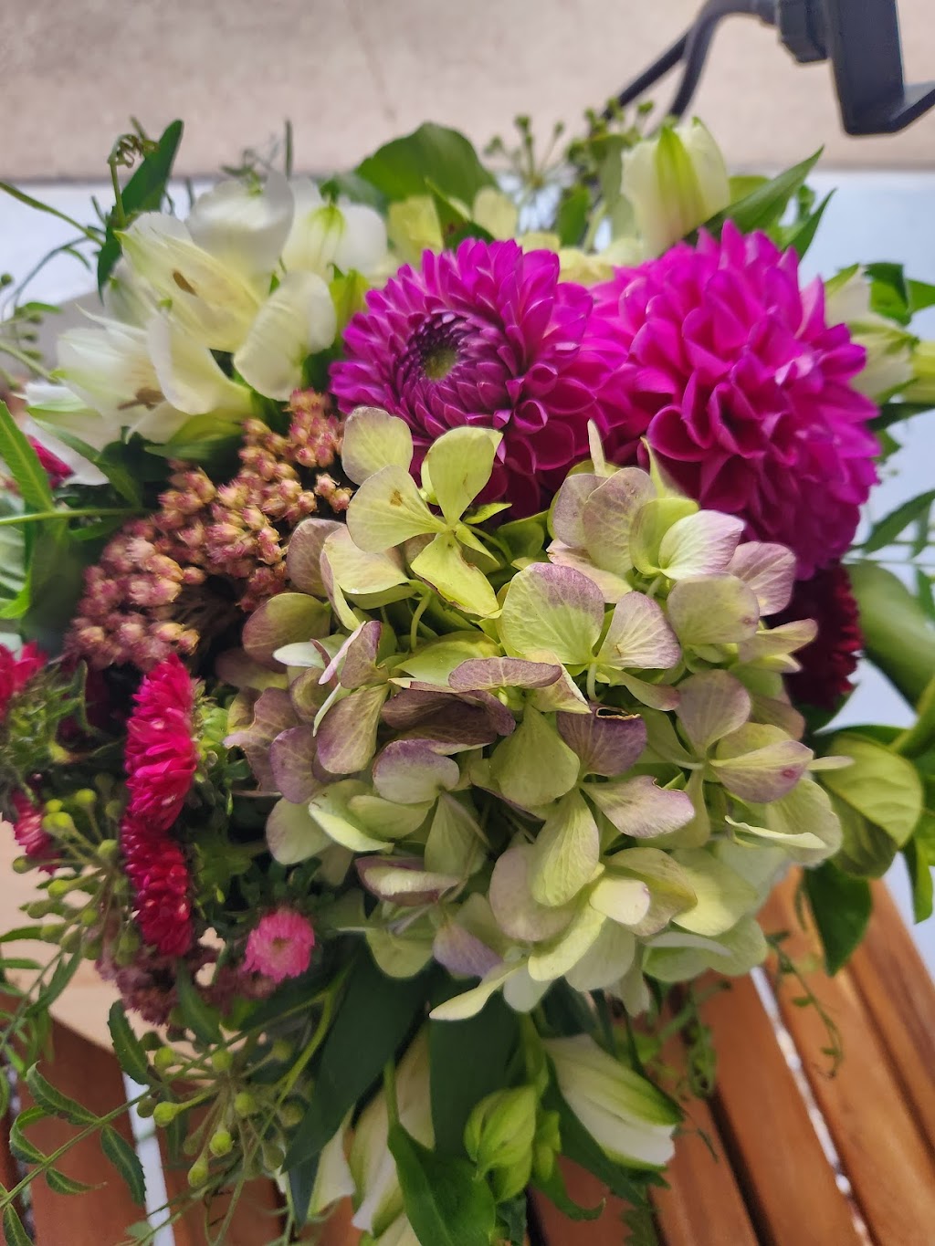 Dahlia and Thyme Studio Florals | florist | Deerbrook Cct, Wollert VIC 3750, Australia | 0493201534 OR +61 493 201 534