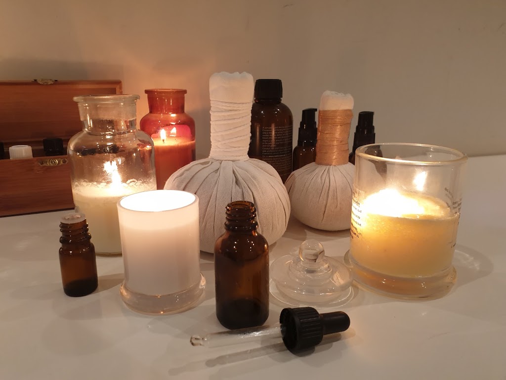 The Lavender Clinic - Aromatherapy, Massage Therapist | 5 Robinson Cl, Hornsby Heights NSW 2077, Australia | Phone: 0410 448 670