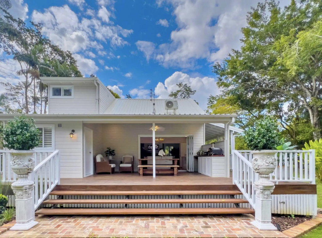 The Gingerbread House | 27 Dalton Rd, Tallebudgera Valley QLD 4228, Australia | Phone: 0400 721 439