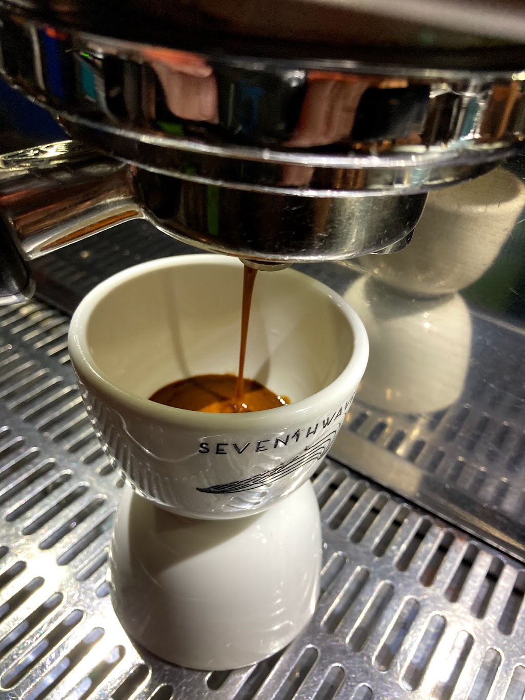 Seventhwave Coffee & Tea | food | Unit B/15-29 Cornwallis St, Redfern NSW 2016, Australia | 0293107927 OR +61 2 9310 7927