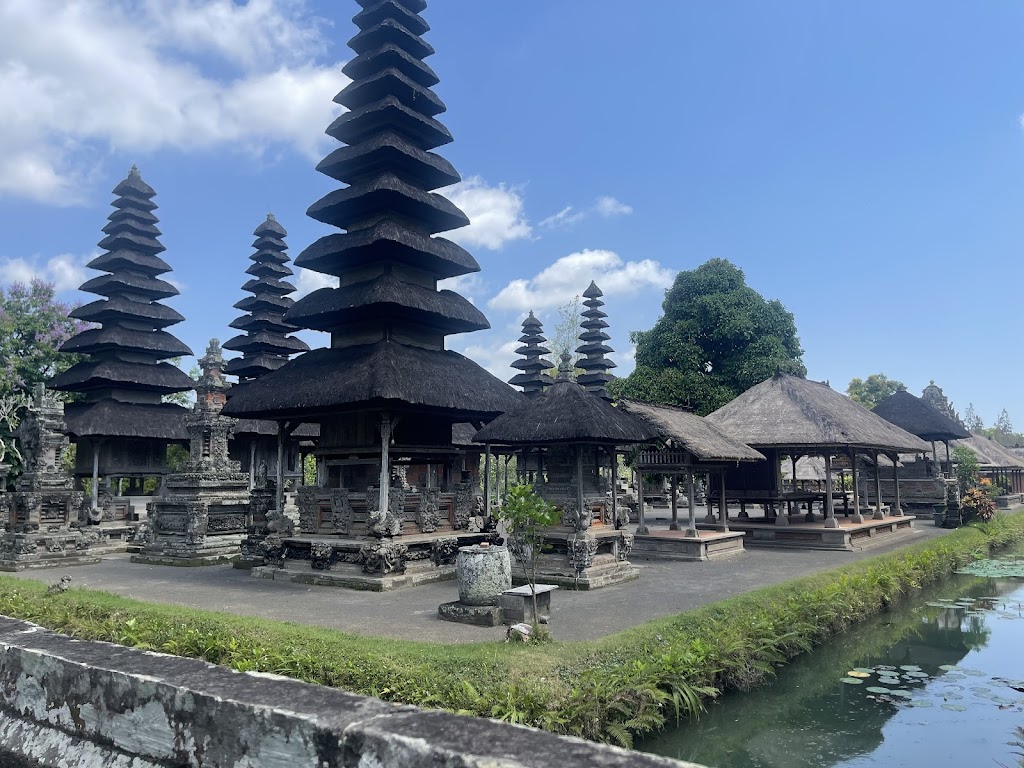 Holidazzle PTY LTD | 207 Belvedere Dr, Spring Mountain QLD 4300, Australia | Phone: 0435 072 578