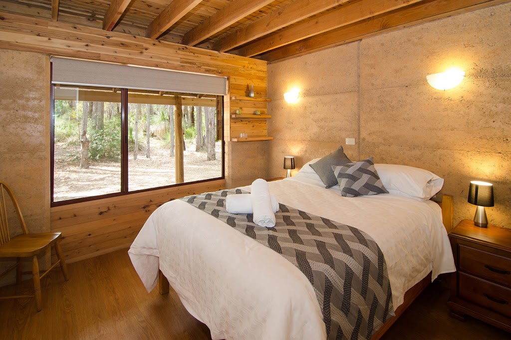 Woodstone Cottages | lodging | 27 Bronzewing Rd, Dunsborough WA 6281, Australia | 0400912314 OR +61 400 912 314