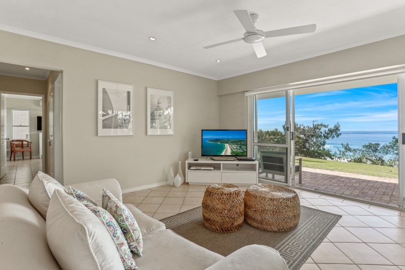 62 Tingira Crescent - Noosa Luxury Holidays | 62 Tingira Cres, Sunrise Beach QLD 4567, Australia | Phone: (07) 5448 0462