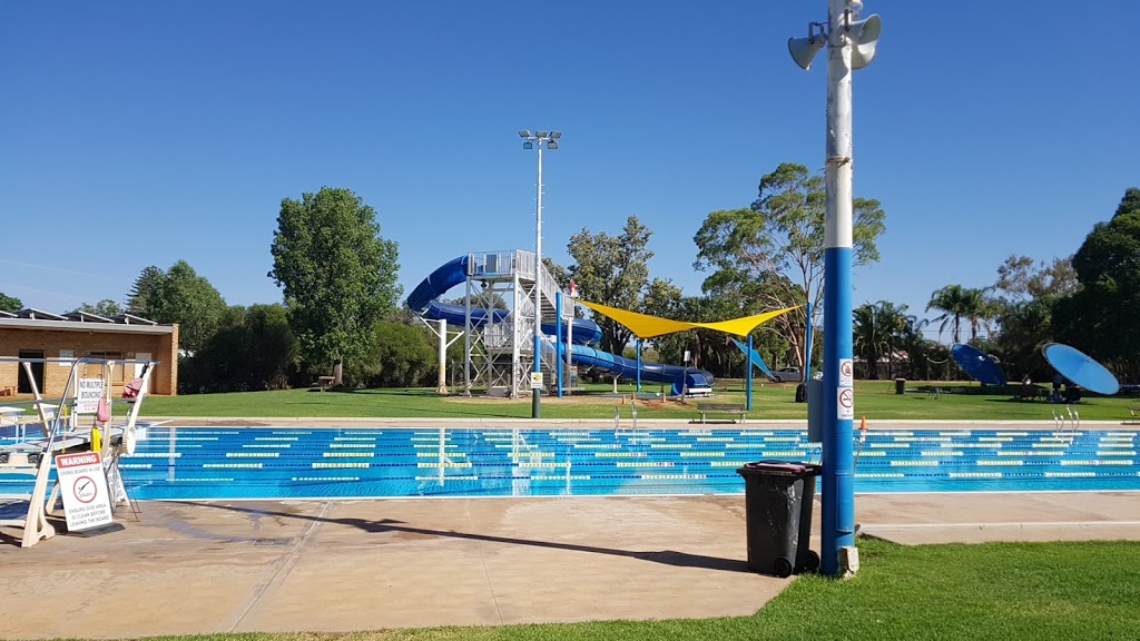 Cobar Memorial Pool |  | Prince St, Cobar NSW 2835, Australia | 0268361778 OR +61 2 6836 1778