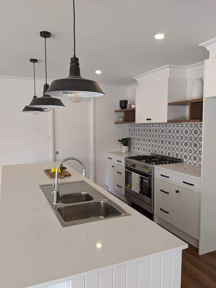 Stone Benchtop Install And Repair | general contractor | Unit 4/10 Littlebourne St, Kelso NSW 2795, Australia | 0412973093 OR +61 412 973 093