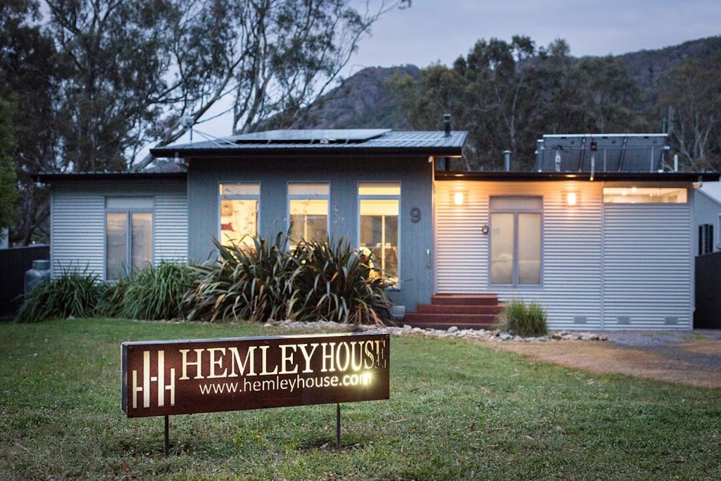 Hemley House - Luxury in Halls Gap, Grampians | lodging | 9 Hemley Ct, Halls Gap VIC 3381, Australia | 0432900530 OR +61 432 900 530