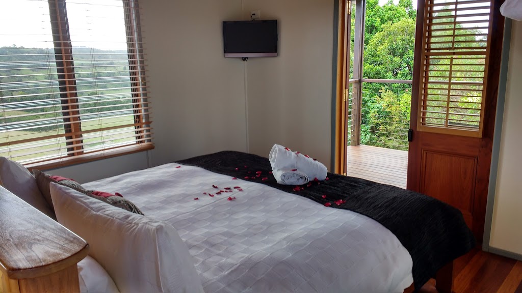 Rosebrook Cottages | spa | 119 Bridge Creek Rd, Maleny QLD 4552, Australia | 0754943320 OR +61 7 5494 3320