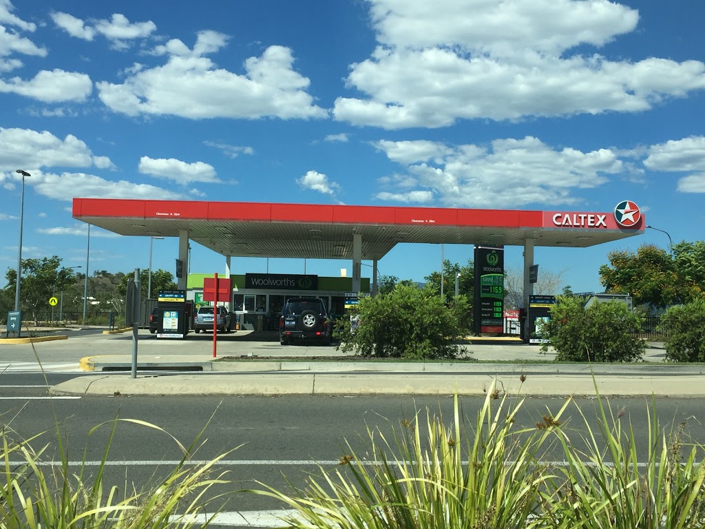 Caltex Woolworths | gas station | 1 McLaughlin St, Gracemere QLD 4702, Australia | 0749332056 OR +61 7 4933 2056