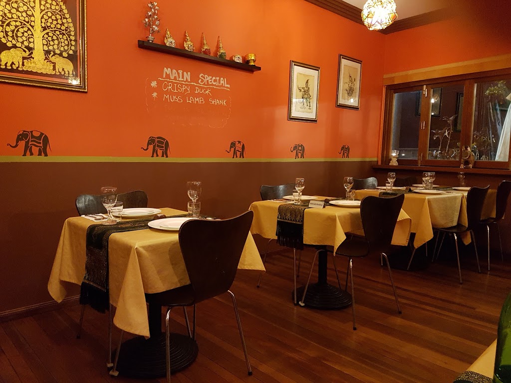Little Thai Cafe & Restaurant | 12 Trouts Rd, Everton Park QLD 4053, Australia | Phone: (07) 3855 5885