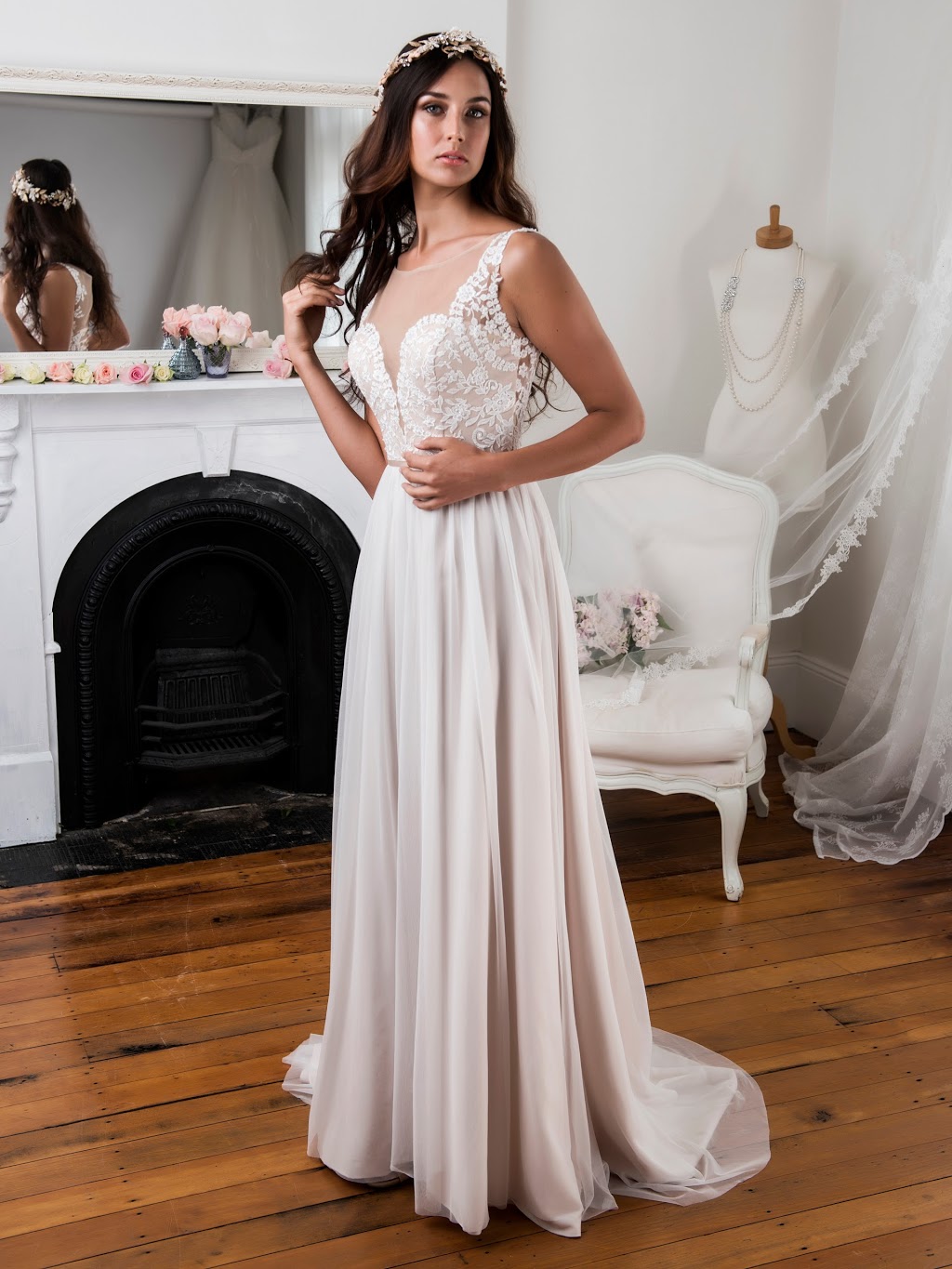 Empire Bridal | clothing store | 6/6/10 Princes Hwy, Beaconsfield VIC 3807, Australia | 0434020670 OR +61 434 020 670