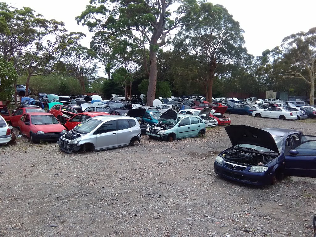 Budgewoi Auto Wreckers | 270 Pacific Hwy Corner, Basford Rd, Doyalson North NSW 2262, Australia | Phone: (02) 4358 8001