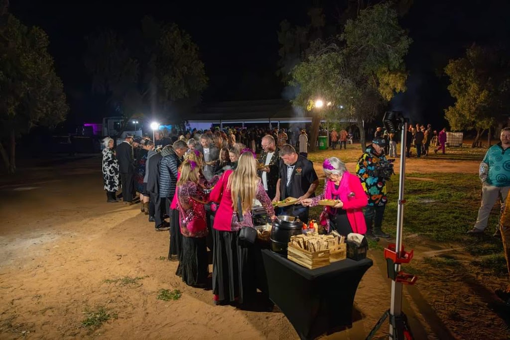 Smokin M Bbq | Morilla st, Opal St, Lightning Ridge NSW 2834, Australia | Phone: 0407 030 810