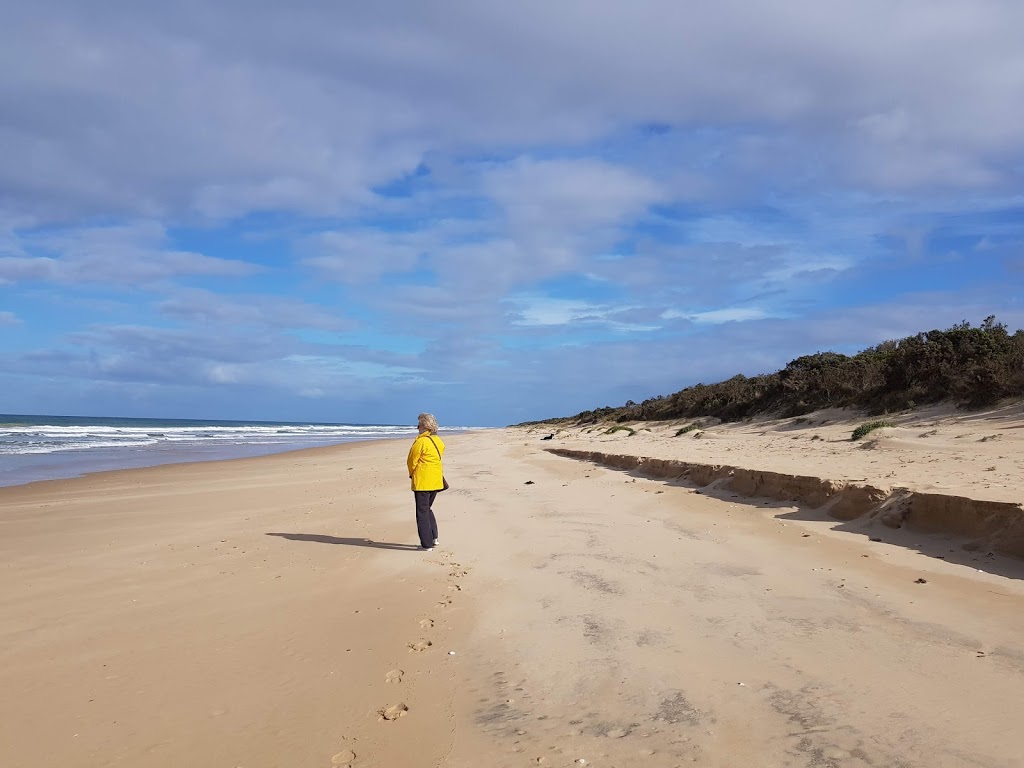 Ninety Mile Beach Marine National Park | Ninety Mile Beach, Victoria, Australia, Golden Beach VIC 3851, Australia | Phone: 13 19 63