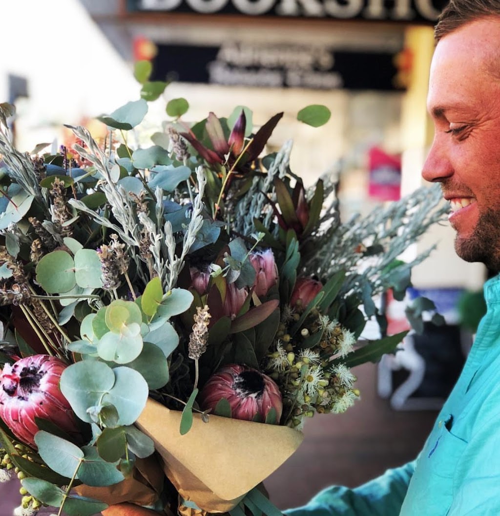 Thistle Flowers, Inverell Florist | 21 Otho St, Inverell NSW 2360, Australia | Phone: 0408 180 655