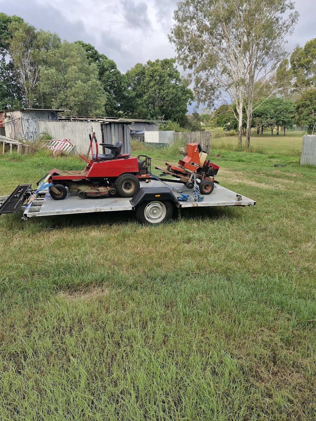 Deans Mowing & Maintenance | John St, Walloon QLD 4306, Australia | Phone: 0413 603 287