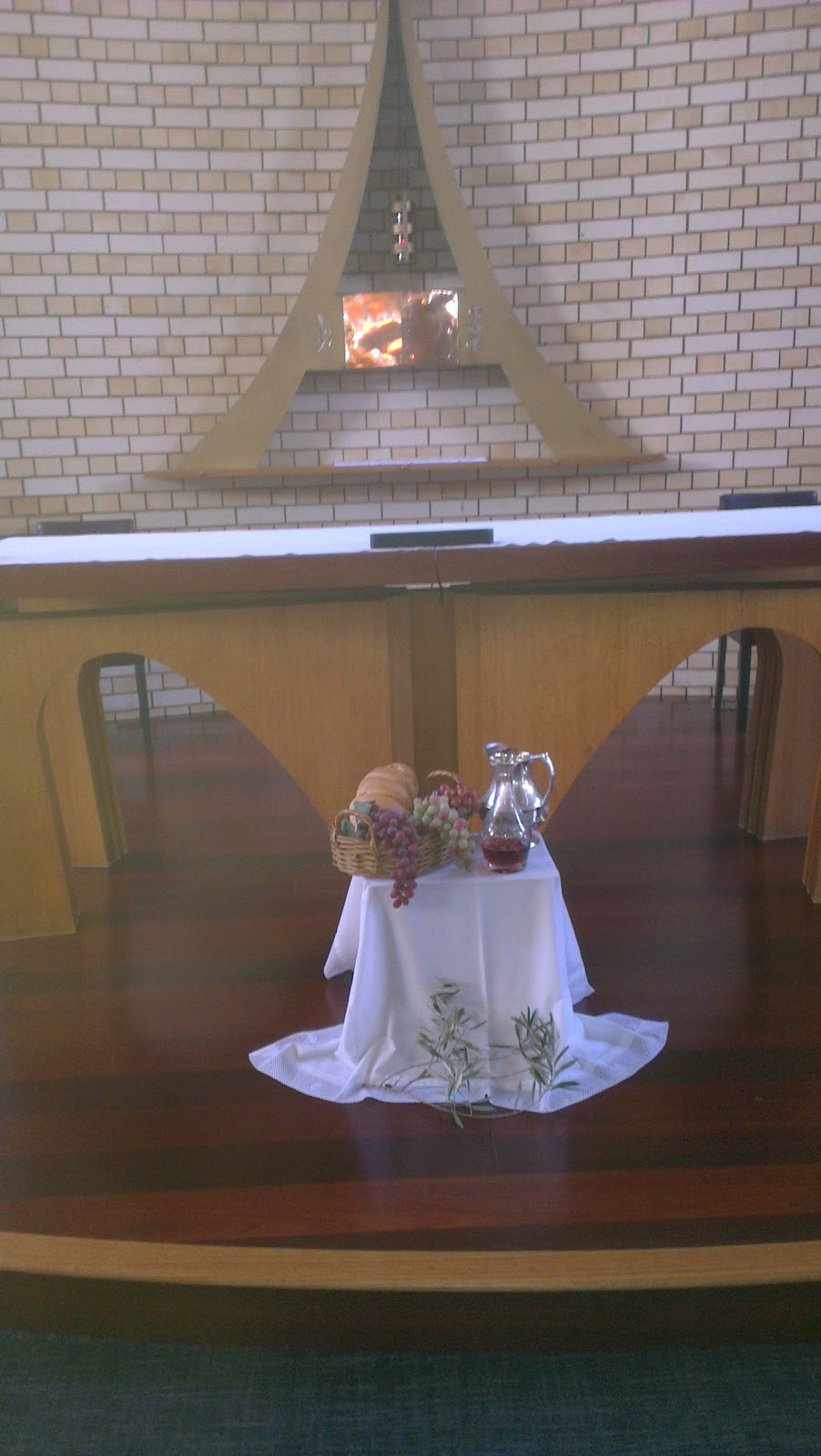 St Clare Catholic Church | 138 Woodhouse Grove, Box Hill North VIC 3129, Australia | Phone: (03) 9898 5080