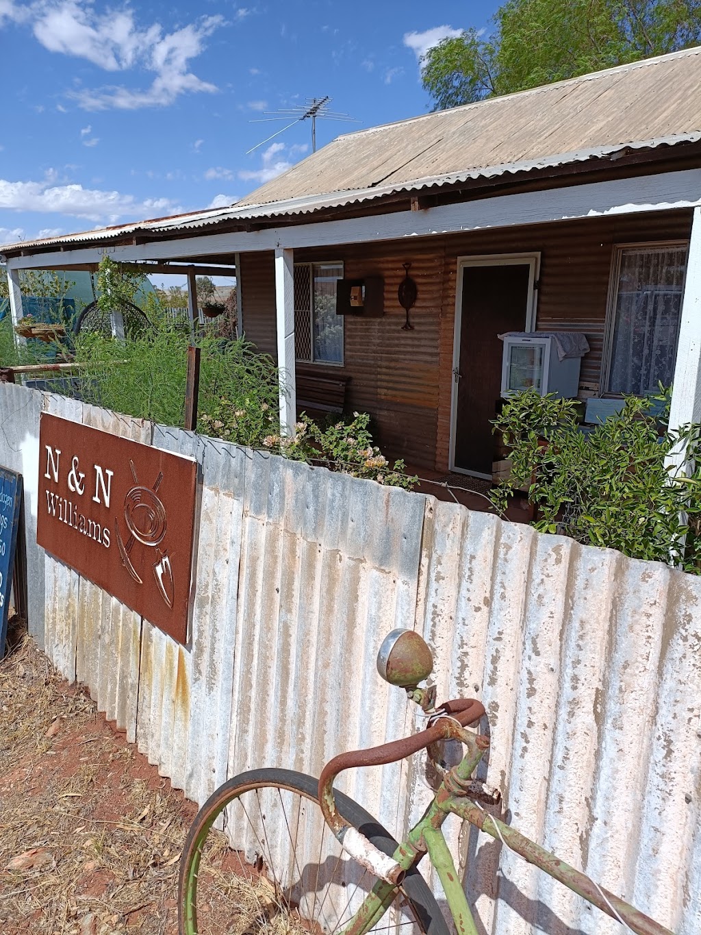 Gwalia Produce | Tower St, Leonora WA 6438, Australia | Phone: 0498 168 609