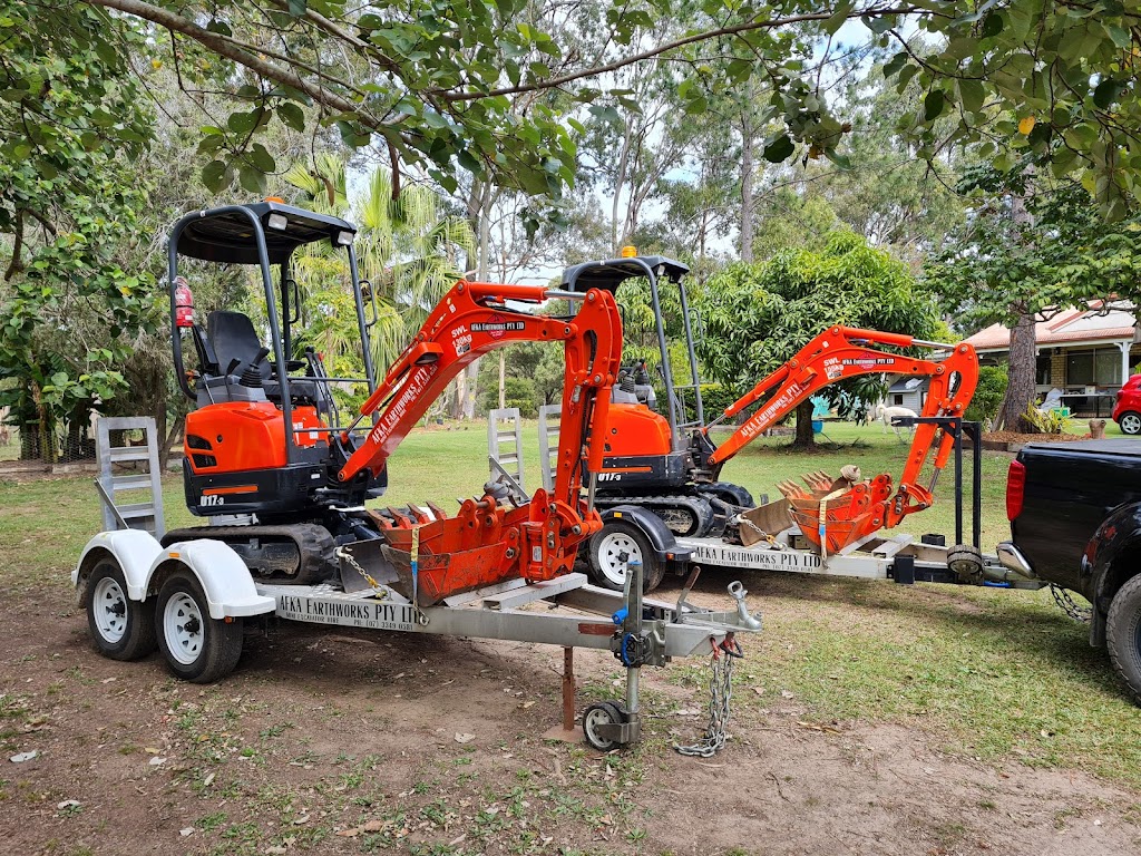 AFKA EARTHWORKS mini excavator hire | 47 Pillinger Rd, Rochedale QLD 4123, Australia | Phone: (07) 3349 0581